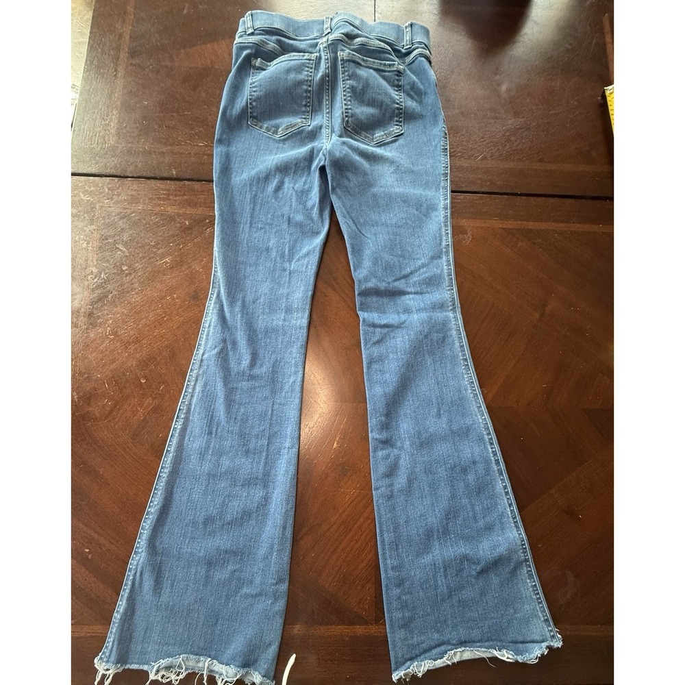 Spanx Pull On Flare Jeans Raw Hem Medium Wash Stretch Denim M Shaping - Picture 4 of 13
